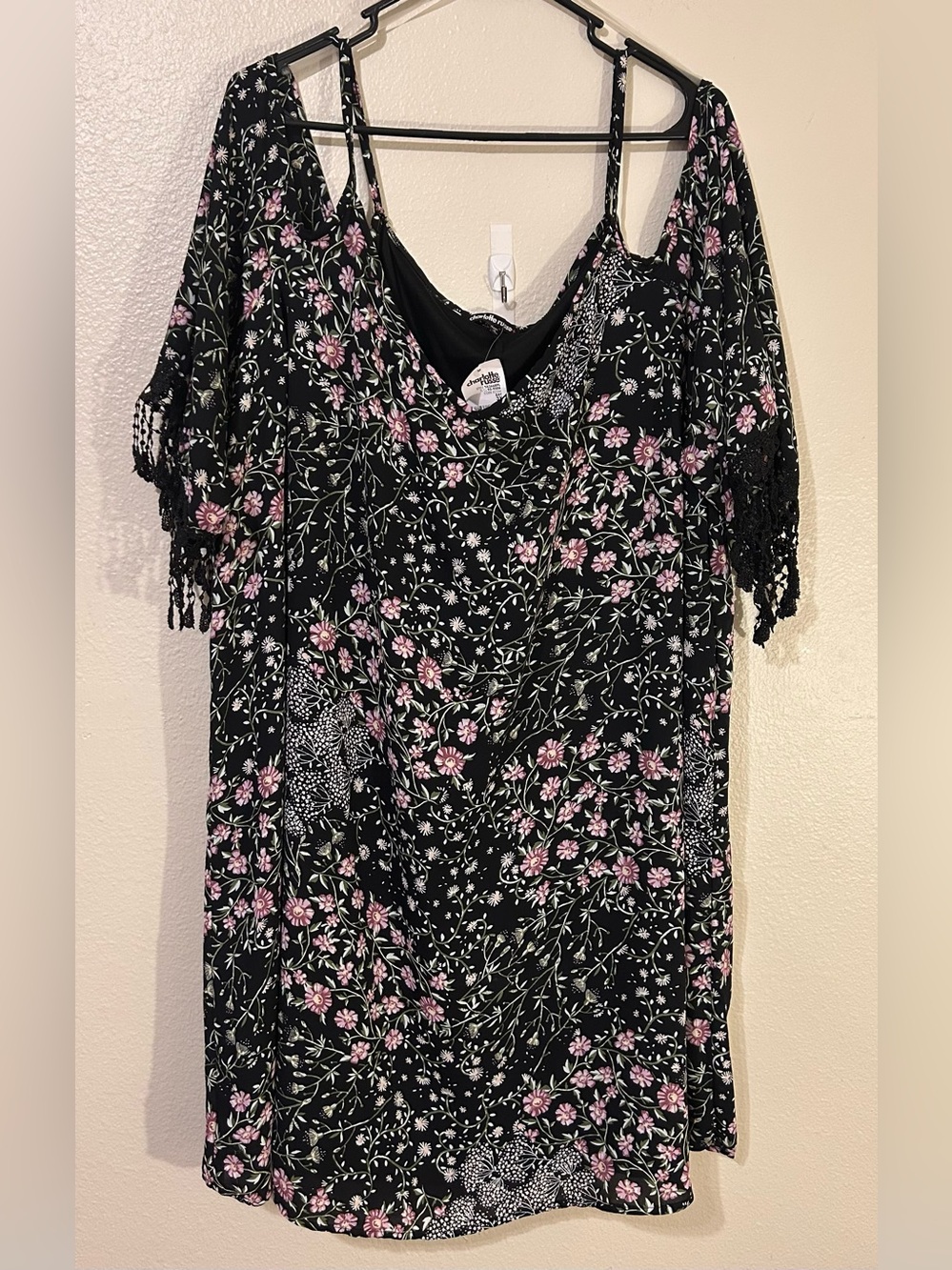 Charlotte Russe Black with Floral Pattern Cold Shoulder Blouse SZ 3XL